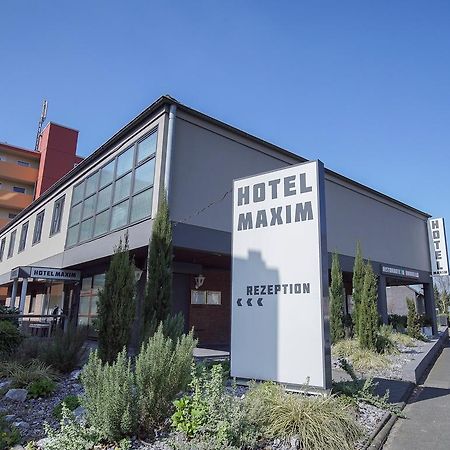 Hotel Maxim ลังเงนเฟลด์ ภายนอก รูปภาพ