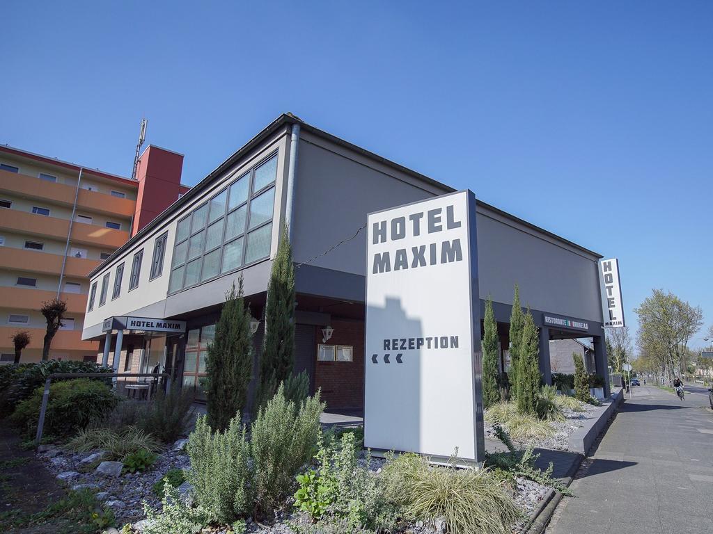 Hotel Maxim ลังเงนเฟลด์ ภายนอก รูปภาพ